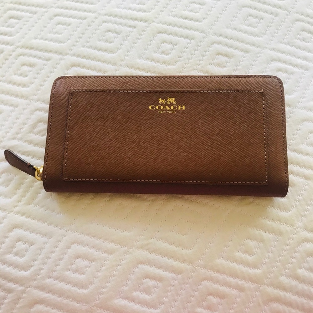 NWT Coach Wallet